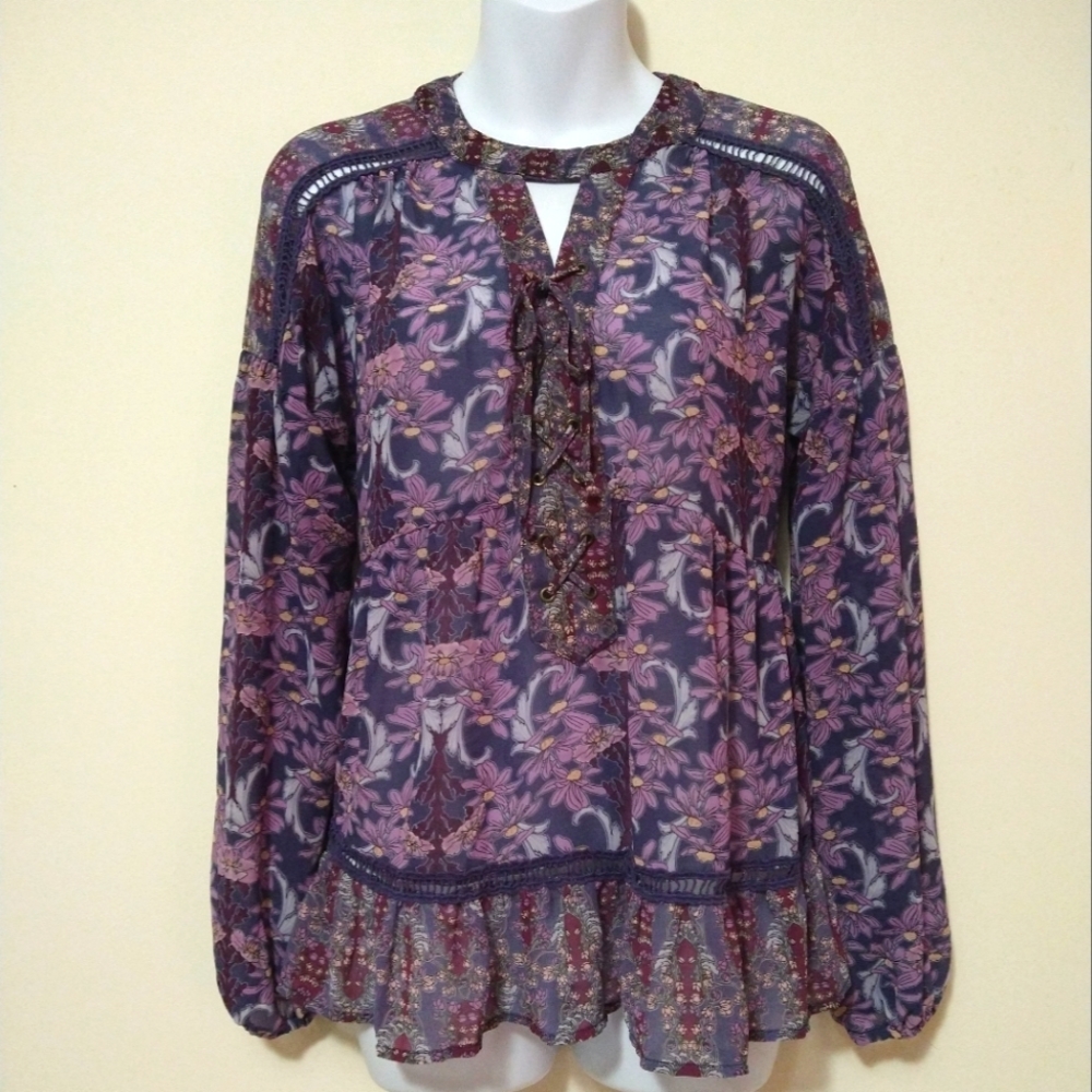 Floral Print Blouse with Lace Cutouts